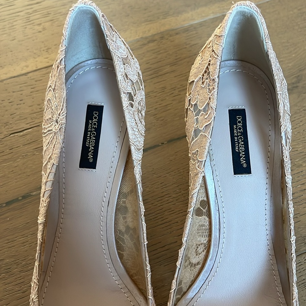Dolce & Gabbana Bellucci  Beige Lace Heels with Crystal Embellishments - Picture 10 of 17